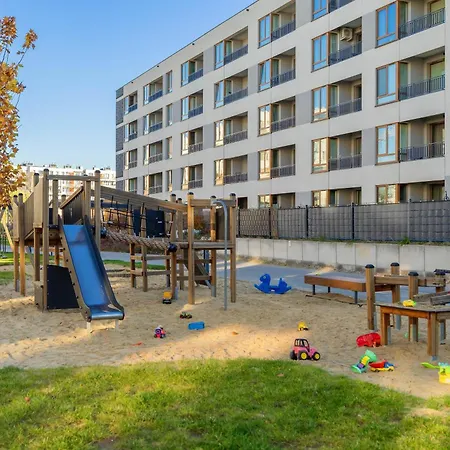 Elegant With Parking And Balcony By Renters