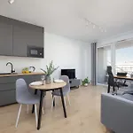 Elegant With Parking And Balcony By Renters Apartament