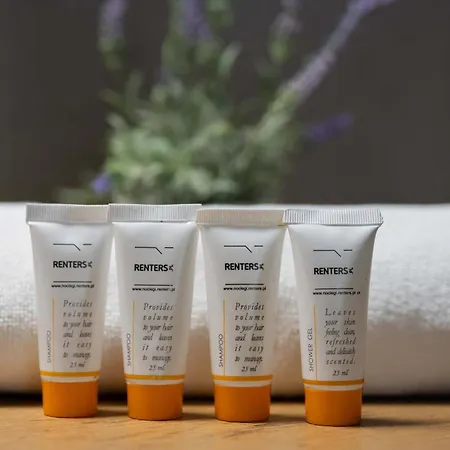 Elegant With Parking And Balcony By Renters * Varsó