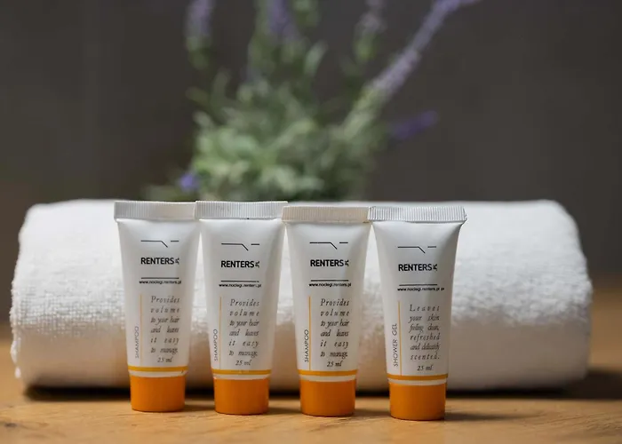 Elegant With Parking And Balcony By Renters * Varšava