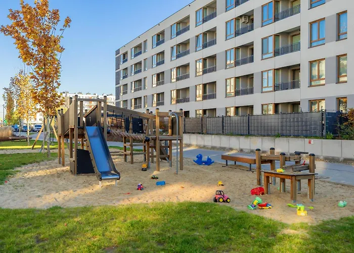 Elegant With Parking And Balcony By Renters