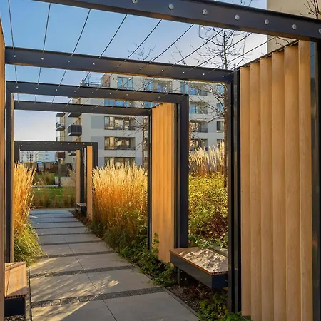 Elegant With Parking And Balcony By Renters Διαμέρισμα *