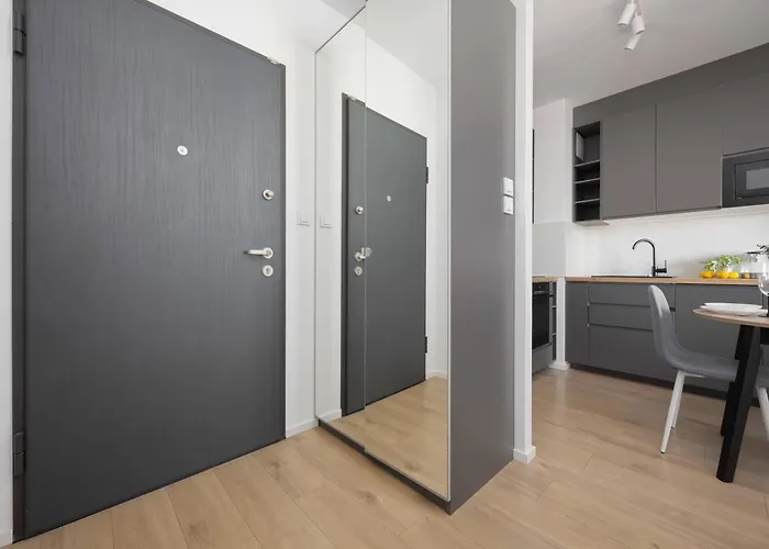 Διαμέρισμα Elegant With Parking And Balcony By Renters Βαρσοβία