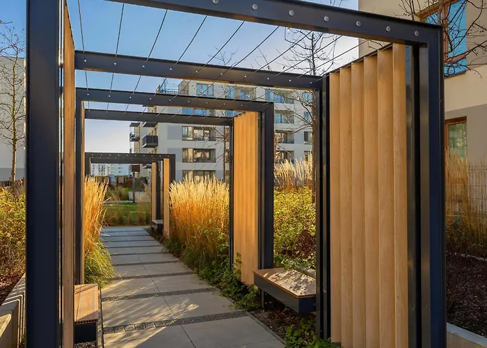 Elegant With Parking And Balcony By Renters Διαμέρισμα *